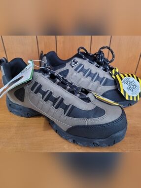 NWT Men's Wrangler Steel Toe Safety Work Shoes, Size 6.5